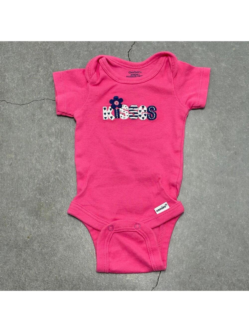 Gerber Newborn Kisses Onesie Bodysuit